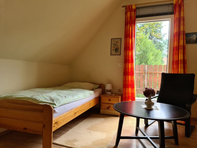 22375605-Doppelzimmer-2-Dresden-800x600-1