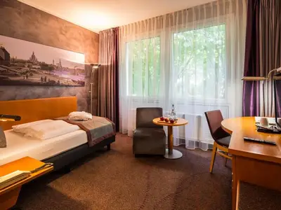 Doppelzimmer für 2 Personen (18 m²) in Dresden 10/10