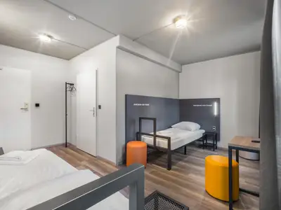 Dreibettzimmer