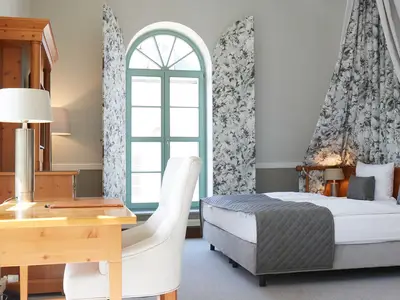 Doppelzimmer für 3 Personen in Dresden 1/2