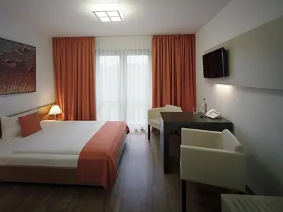 Doppelzimmer für 3 Personen (20 m²) in Dresden 10/10