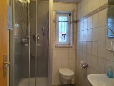 Duschraum mit WC