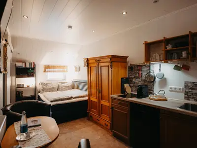 Doppelzimmer für 2 Personen (18 m²) in Edenkoben 1/10