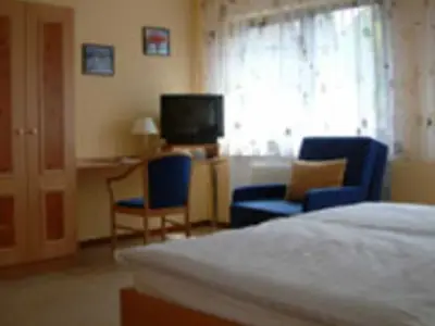 Doppelzimmer für 2 Personen (22 m²) in Erbach 2/3