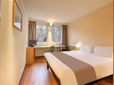 Doppelzimmer für 2 Personen (16 m²) in Erfurt 10/10