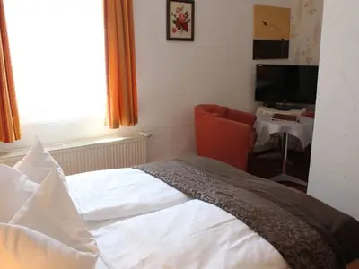 Doppelzimmer für 2 Personen (15 m²) in Erfurt 10/10