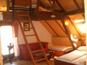 18760882-Doppelzimmer-2-Ettenheim-300x225-3