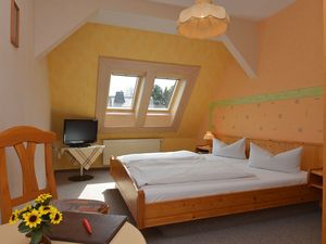 23302905-Doppelzimmer-4-Floh-Seligenthal-300x225-5