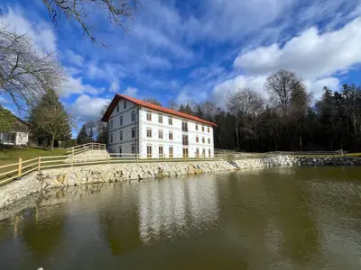 Gästehaus Eicherhof vor dem Großen Weiher