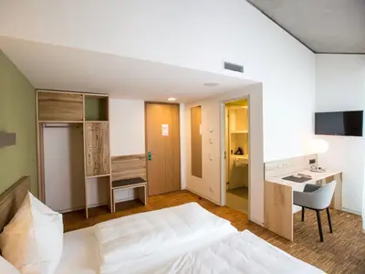 Doppelzimmer für 2 Personen in Freiburg im Breisgau 2/4