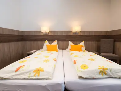 Doppelzimmer für 2 Personen in Freiburg 4/6