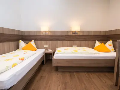 Doppelzimmer für 2 Personen in Freiburg 5/6