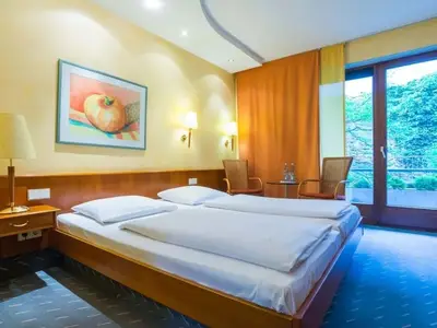 Doppelzimmer für 2 Personen in Freiburg im Breisgau 3/6