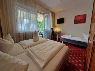 großes Doppelzimmer mit Schlafcouch