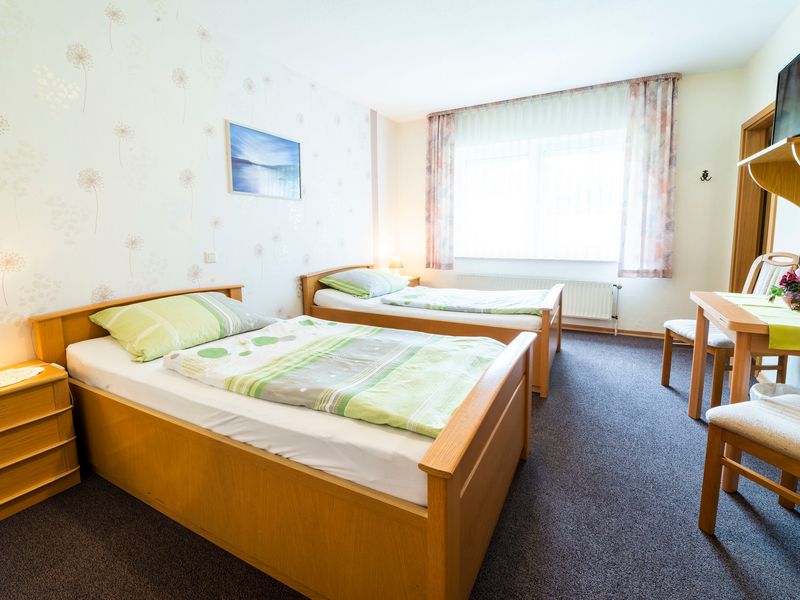 22169509-Doppelzimmer-2-Fresenburg-800x600-0