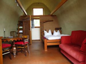 18678870-Doppelzimmer-3-Ganzlin-300x225-4