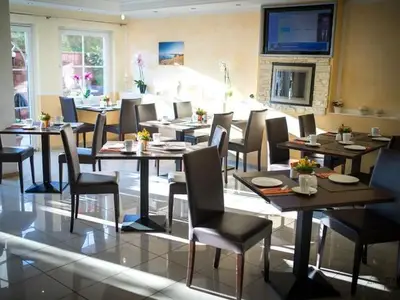 Doppelzimmer für 2 Personen (24 m²) in Göhren (Rügen) 8/10