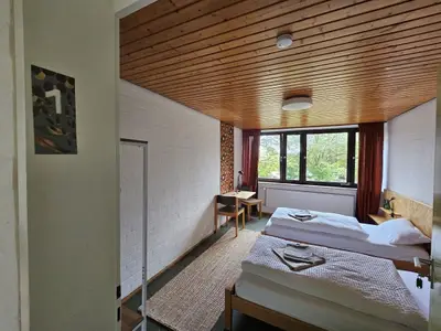 Doppelzimmer für 2 Personen (15 m²) in Gomadingen 1/9