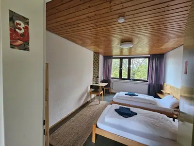 Doppelzimmer für 2 Personen (15 m²) in Gomadingen 4/9