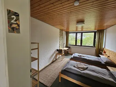 Doppelzimmer für 2 Personen (15 m²) in Gomadingen 4/9