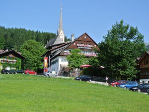Gasthof Kirchenwirt im Sommer