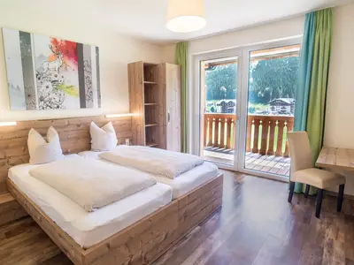 Standard Zimmer barrierefrei im COOEE alpin Hotel Dachstein