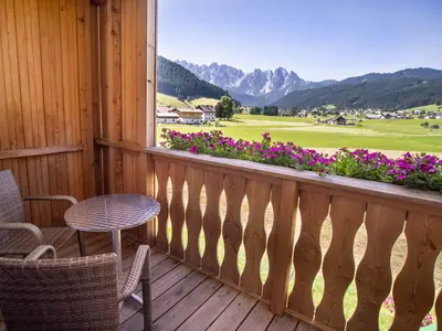 Standard Zimmer barrierefrei im COOEE alpin Hotel Dachstein
