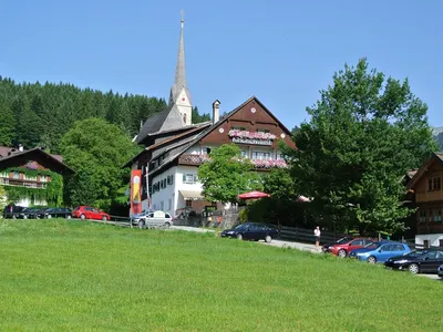 Gasthof Kirchenwirt im Sommer