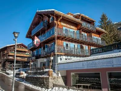 Doppelzimmer für 2 Personen (17 m²) in Grächen 4/9