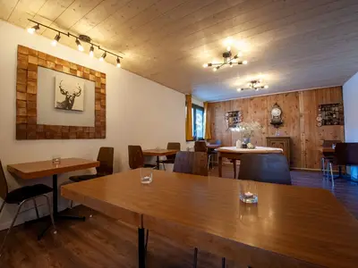 Doppelzimmer für 2 Personen (17 m²) in Grächen 5/9