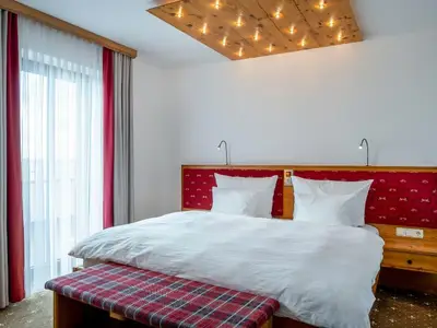 Hüttenhof ****S - Wellnesshotel & Luxus-Bergchalets