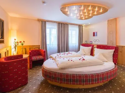 Hüttenhof ****S - Wellnesshotel & Luxus-Bergchalets