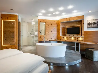 Hüttenhof ****S - Wellnesshotel & Luxus-Bergchalets