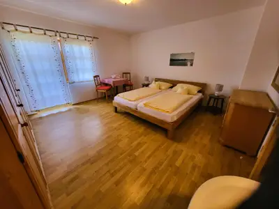 Zimmer Nr. 2 mit EtagenDU/WC