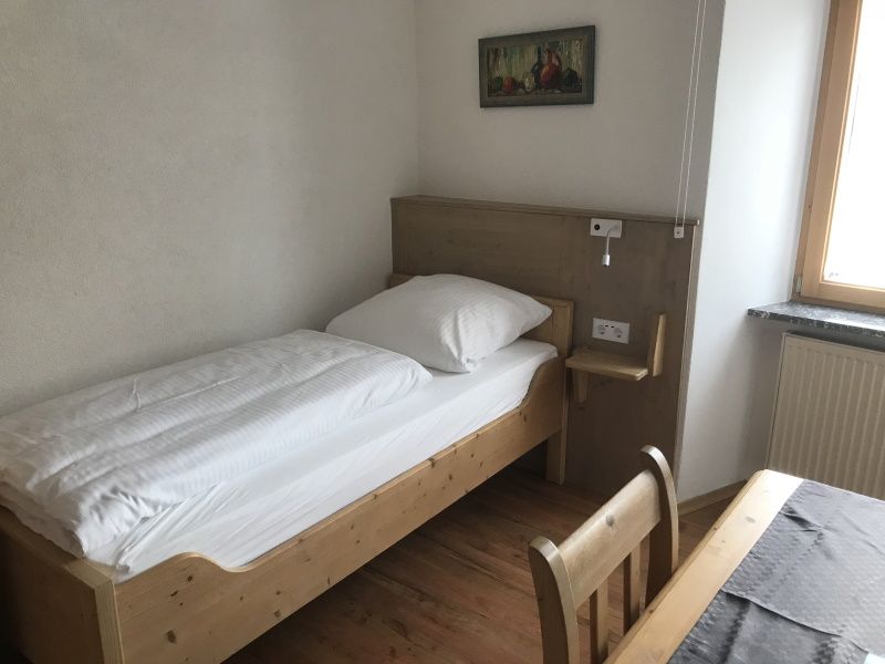 18406130-Doppelzimmer-2-Greding-800x600-2