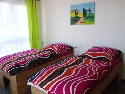 Doppelzimmer für 3 Personen (25 m²) in Großbettlingen 8/10