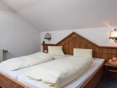 Doppelzimmer für 3 Personen (20 m²) in Großkirchheim 10/10