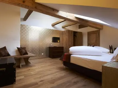 SUPERIOR Zimmer Oblique