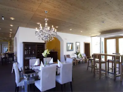 Lounge & Lobby