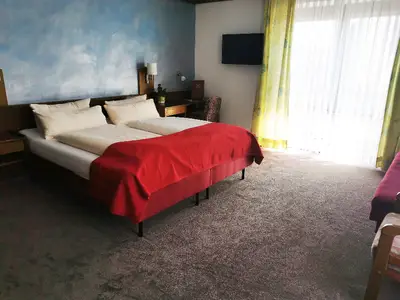 Doppelzimmer - Zimmer können von den Abbildungen abweichen