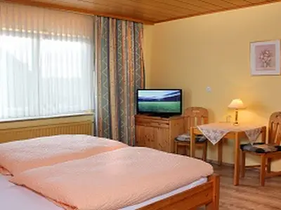 Doppelzimmer für 3 Personen (20 m²) in Hallenberg 2/2