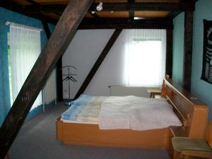 23328095-Doppelzimmer-2-Hanerau-Hademarschen-300x225-1