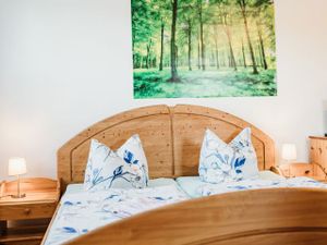 23924643-Doppelzimmer-3-Hasselfelde-300x225-3