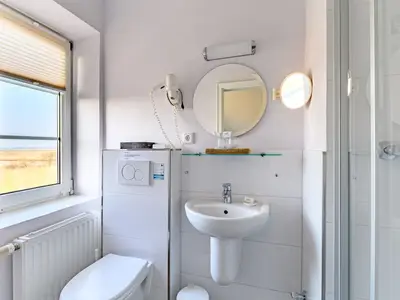 Badezimmerbeispiel Doppelzimmer Komfort