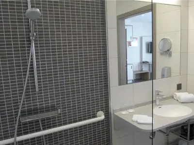 210 Badezimmer-barrierefrei