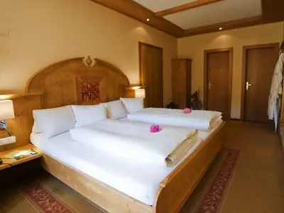 Doppelzimmer für 4 Personen (18 m²) in Heiligenblut 9/10