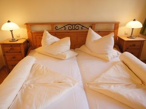 18990119-Doppelzimmer-2-Herrsching am Ammersee-300x225-4