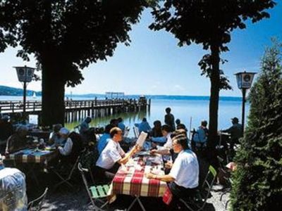 Doppelzimmer für 2 Personen (20 m²) in Herrsching am Ammersee 2/3