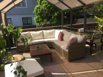 Photo, INSIDE, OUTSIDE