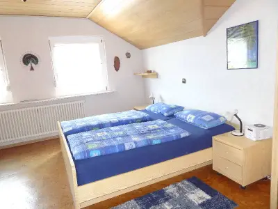 Doppelzimmer für 2 Personen in Hofstetten 6/8